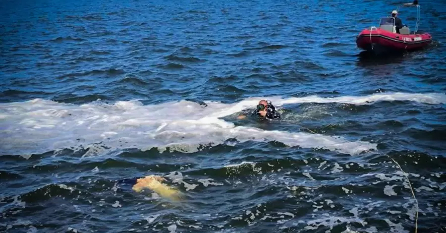 В Одесі водолази знайшли тіло поліцейської, яку хвилею змило в море