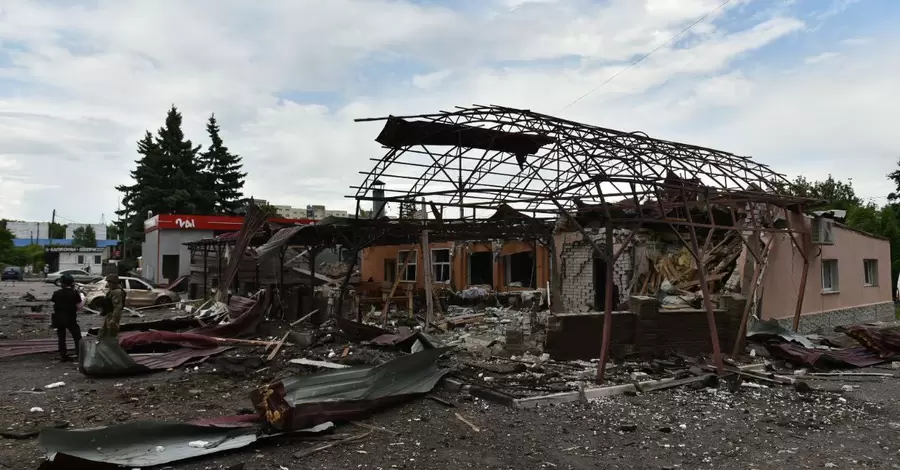 Росіяни вдарили КАБами по Харківщині – є загиблі та поранені, зруйнована школа