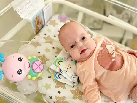 Львовские медики выходили девочку, родившуюся с весом 600 граммов