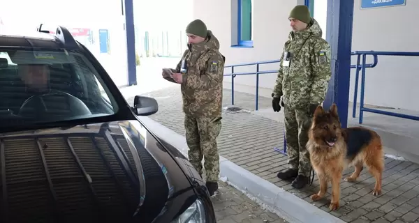 В туристических районах Франковщины и Буковины пограничники усилили проверки граждан 