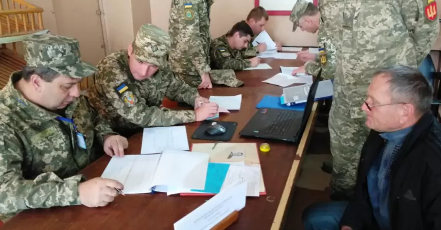 Іноземці, що служать в Україні, мають право розірвати контракт,  - ГУР