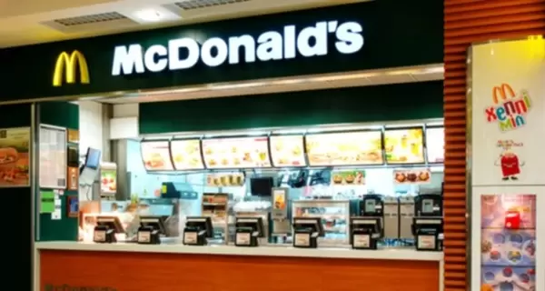 В Киеве начали демонтаж одного из самых популярных ресторанов McDonald's