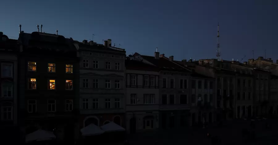 У Києві втричі зменшили кількість багатоповерхівок, яким не вимикають світло