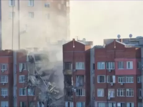 Росіяни вдарили по дев'ятиповерхівці у Дніпрі – зруйновано чотири поверхи, є жертва та поранені 