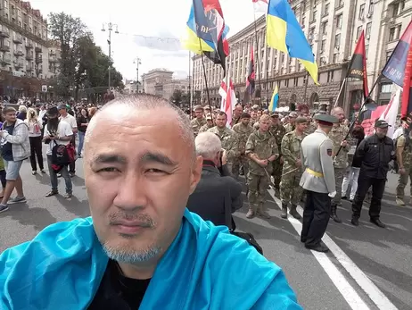 Казахский оппозиционер Айдос Садыков, в которого стреляли в Киеве, умер в больнице