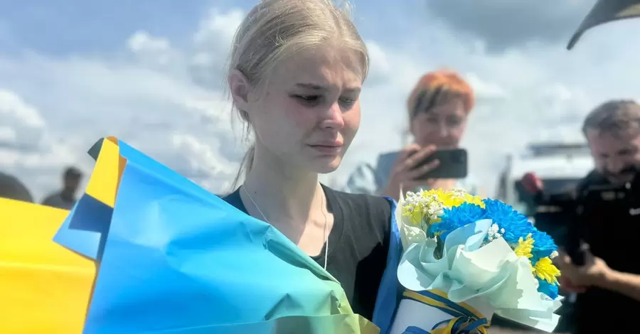 Освобожденная из российского плена Марьяна Чечелюк проходит реабилитацию: Меня разрывает со всех сторон