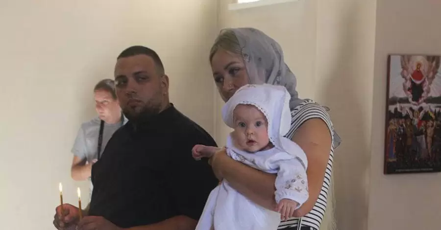 На Київщині поліцейські стали хрещеними батьками врятованої дитини