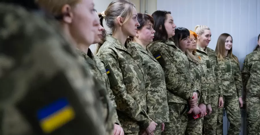 НАТО предоставит 7 миллионов долларов для снаряжения женщин в ВСУ