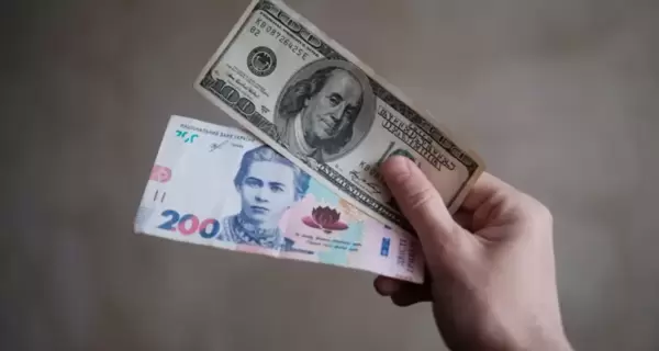 Гривна упала до нового исторического минимума – Нацбанк установил курс 41 грн за доллар