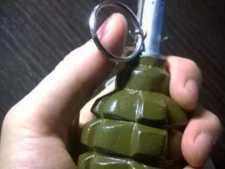Невідомі вночі кинули гранату у приміщення військкомату на Львівщині