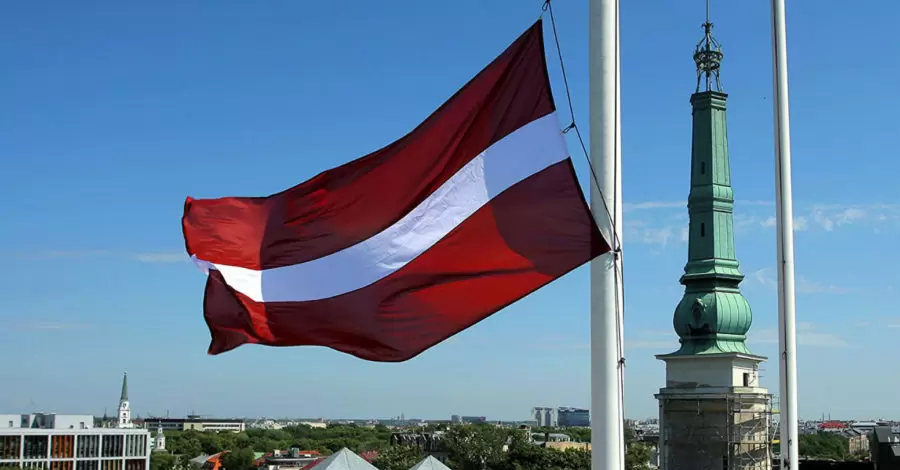 З 16 липня Латвія закриває в'їзд зареєстрованим у Білорусі автомобілям