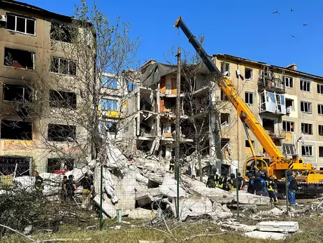 З-під завалів п'ятиповерхівки в Мирнограді дістали тіла подружжя через два дні після удару