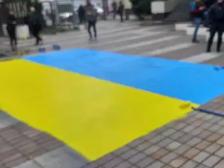 В Чехии будут судить активистов, нарисовавших украинский флаг возле домов россиян
