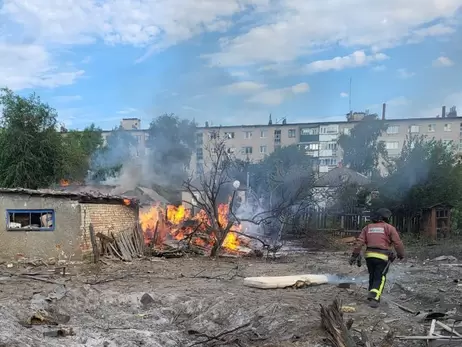 Российские оккупанты ударили по магазину на Харьковщине - минимум 4 раненых