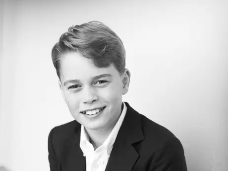 Принц Уильям и Кейт Миддлтон поздравили сына с 11-летием черно-белым портретом