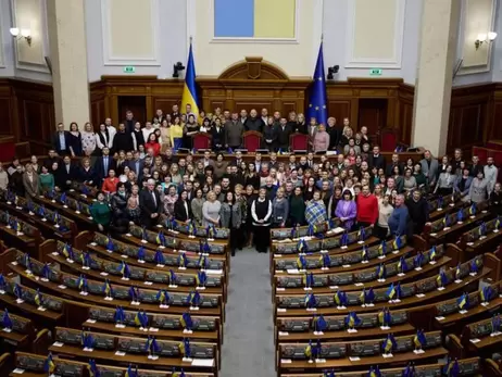 Парламент вернется к работе, когда у нардепов будет окончательный вариант законопроекта об УПЦ МП