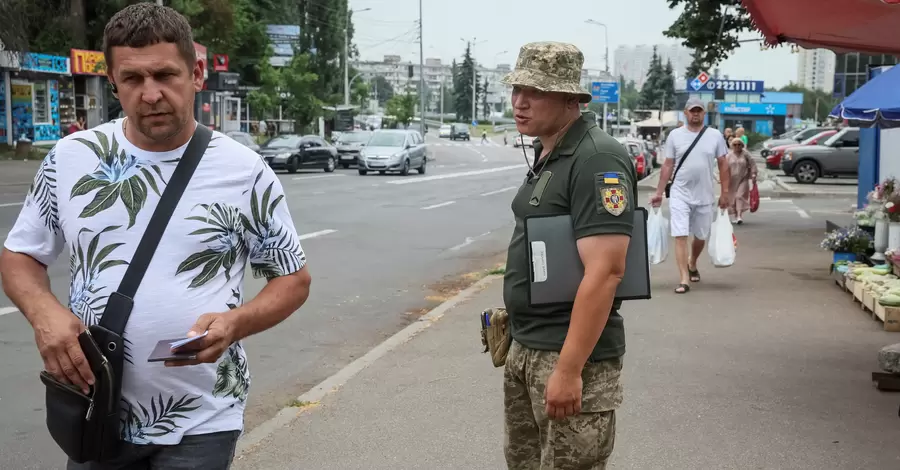 ТЦК налагает штрафы, суд – отменяет: когда сталкиваются два равнозначных закона