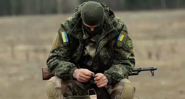 Якщо командир не має рації, дивись п.1. Слідами стрілянини у військовій частині на Харківщині