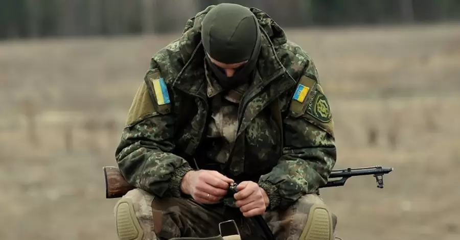 Если командир не прав, смотри п.1. По следам стрельбы в воинской части в Харьковской области