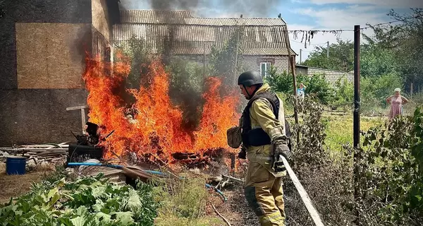 В Херсоне россияне сбросили возле магазина взрывчатку с дрона - госпитализированы пять человек