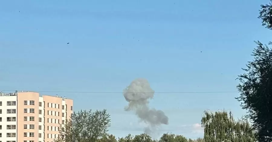 БПЛА атакували Рязанську область Росії, вибухи пролунали в районі НПЗ та військового аеродрому
