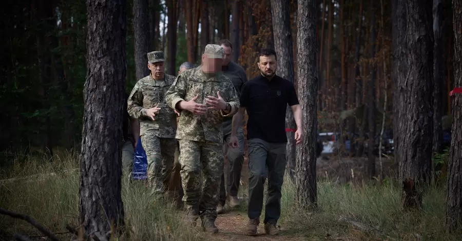 Президент Зеленский посетил передовой командный пункт вблизи Волчанска