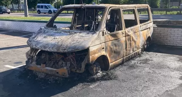 У Києві невідомі спалили машину медслужби Третьої штурмової бригади