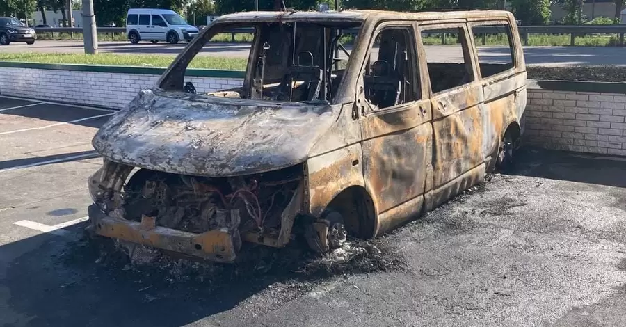 У Києві невідомі спалили машину медслужби Третьої штурмової бригади