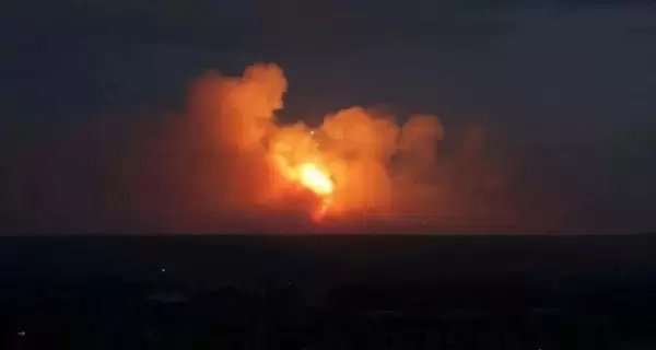 Украина нанесла удар по складу вооружения и военной техники возле Курска