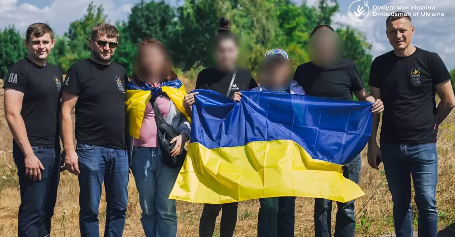 Украина вернула на подконтрольную территорию еще трех человек