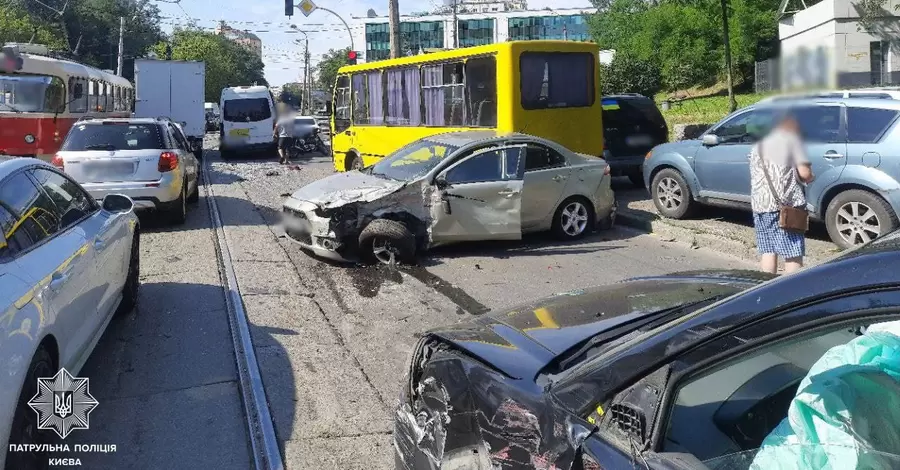 Причиною ДТП на Глибочицькій став людський фактор: 