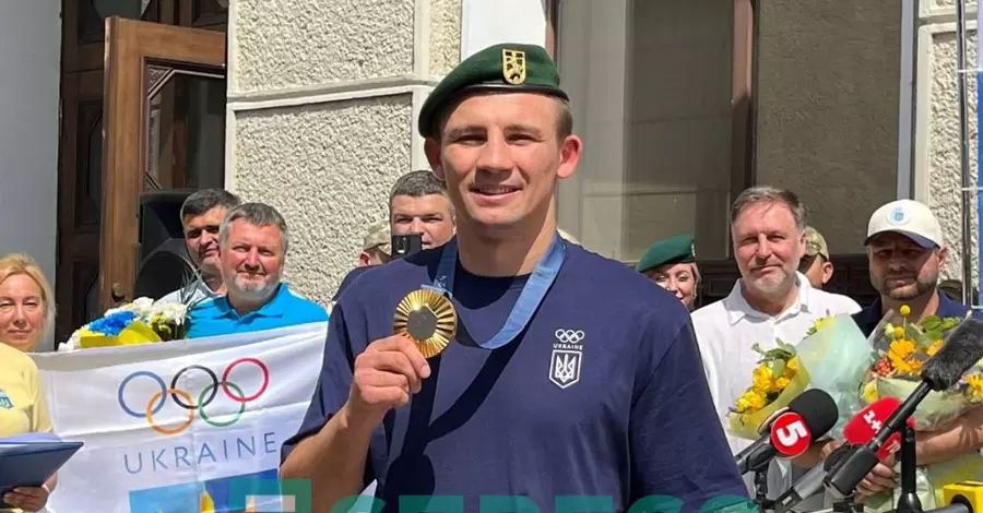 Олімпійський чемпіон Хижняк повернувся до України та присвятив свою медаль усім співгромадянам 