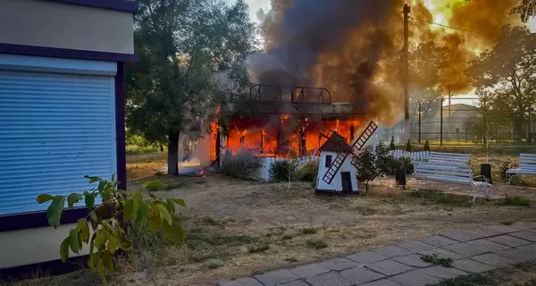 В Запорожской области россияне нанесли удар по детскому кафе, ранены четверо детей