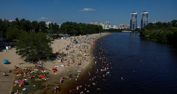 Літо нікуди не йде: синоптик попередила українців про посилення спеки