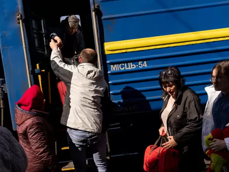 Евакуаційні потяги з Покровська скасували через посилення обстрілів