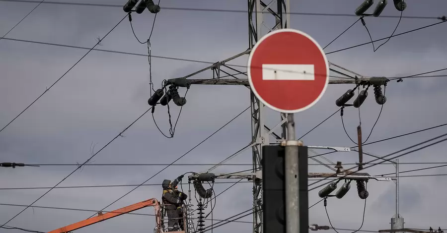 Наступний тиждень пройде без відключень світла, якщо не буде ракетних атак