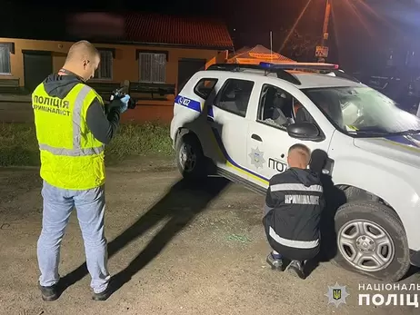 В Хмельницкой области мужчина расстрелял полицейских из автомата, выпустив по ним 60 пуль 