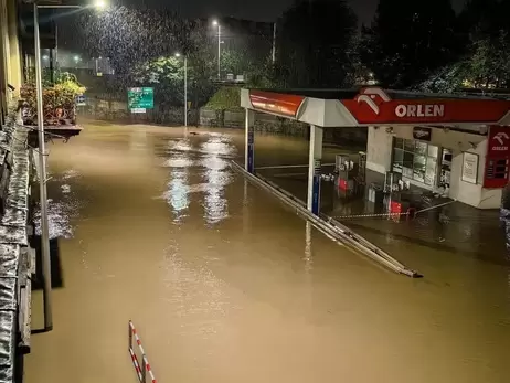 Польща, Чехія, Словенія та інші країни Європи йдуть під воду - повені досягли критичного рівня