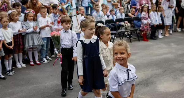 Депутаты хотят обязать детей и учителей говорить на переменах на украинском языке