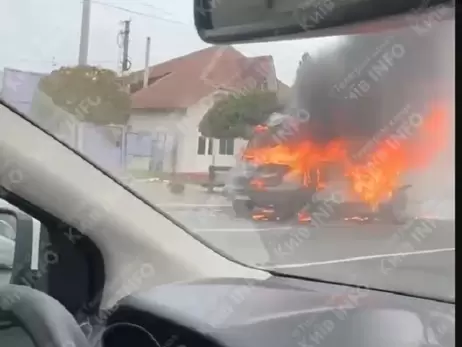 В Киеве на Борщаговке горела маршрутка