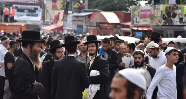 Хасиды в Умани заплатили около 17 миллионов гривен туристического сбора 