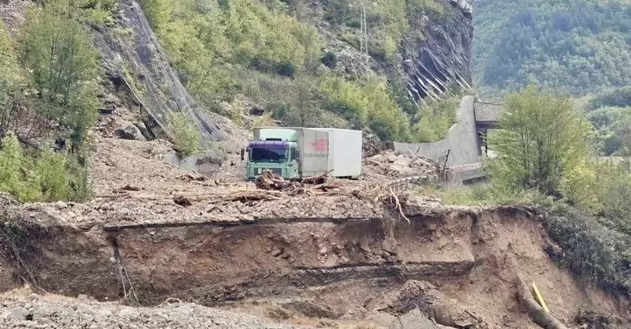 У Боснії та Герцеговині оголосили стан стихійного лиха - щонайменше 18 загиблих