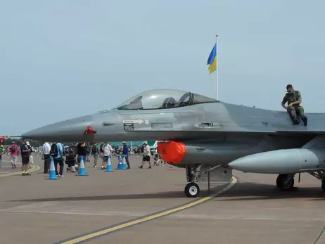 Чи міг український F-16 збити ворожий Су-34 із КАБами? Думка авіаексперта