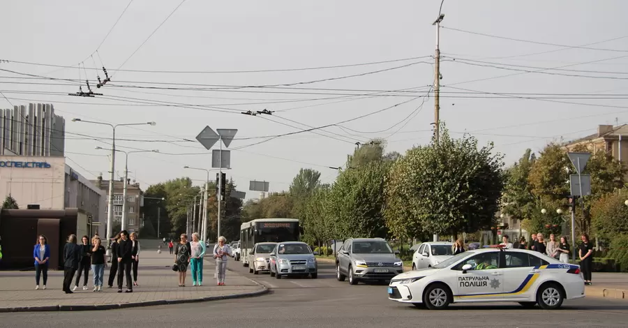 У Запоріжжі під час хвилини мовчання будуть зупиняти громадський транспорт