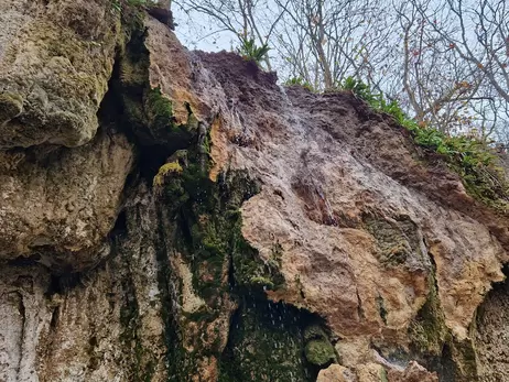 В Тернопільській області обрушилася скеля біля водоспаду 