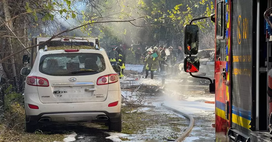 Російська ракета, яка впала на будинки в Одесі, була збита ППО, — Повітряні сили