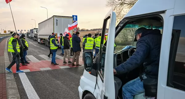 Польские фермеры прекратили блокировку пункта пропуска на границе с Украиной