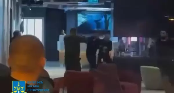 Суд арестовал стрелка из отеля Sky Loft в центре Киева