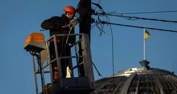 Под Днепром россияне атаковали автомобиль энергетиков ДТЭК во время ремонтных работ