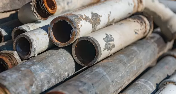  В Киеве прорвало трубу - проспект Григоренко превратился в 